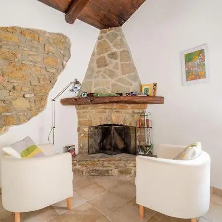 La Cianciosa, Un Nido Nella Natura Holiday home Lustra